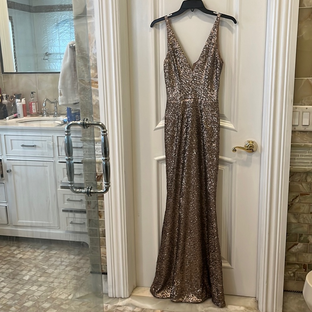 Gold sequence Gown xs. Dress the Population